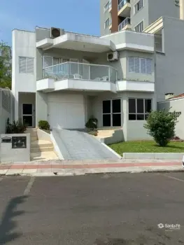 Imagem do anúncio: Vendo Casa Em Concórdia, Santa Catarina No Bairro Centro - Cód. dda2e5fa66d30a1c3b08a3fdbe35662d