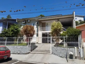 Imagem do anúncio: Vendo Casa Em Concórdia, Santa Catarina No Bairro Petrópolis - Cód. 9f03c8d2ed21b2a21ef73afc84fe0c01