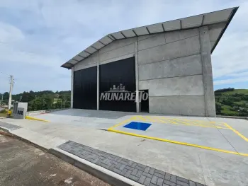 Imagem do anúncio: Alugo Galpão / Depósito / Armazém Em Concórdia, Santa Catarina No Bairro Colinas - Cód. c1c5bbe5ec2d95e84dab6bd0b98c24d8