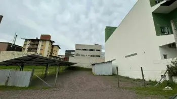 Imagem do anúncio: Alugo Garagem Em Fraiburgo, Santa Catarina No Bairro Centro - Cód. 5fbc58dd0eb4d4dcbe7f7d2dc877d5cb
