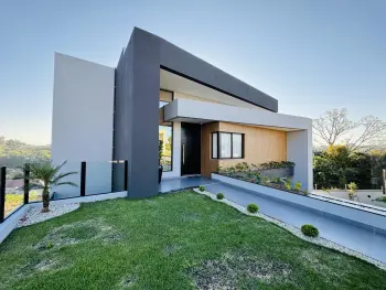 Imagem do anúncio: Vendo Casa Em Concórdia, Santa Catarina No Bairro Parque De Exposições - Cód. 8f758575757939ef56108b9128209cd0