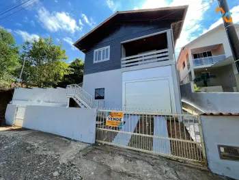Imagem do anúncio: Vendo Casa Em Joaçaba, Santa Catarina No Bairro Nossa Senhora De Lourdes - Cód. b88fd91c86c889b63e03104229a97be8