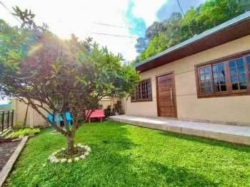Imagem do anúncio: Vendo Casa Em Videira, Santa Catarina No Bairro Floresta - Cód. 0f12e85c112cf517b5d528e2039fae66