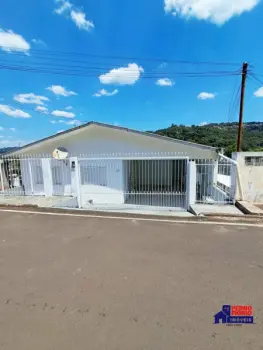 Imagem do anúncio: Alugo Casa Em Joaçaba, Santa Catarina No Bairro Cruzeiro Do Sul - Cód. 61f3d62b066200fb110c8a1c1d633e63