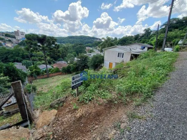 Imagem do anúncio: Vendo terreno / lote / condomínio em Videira , Santa Catarina no bairro Oficina - Cód. 0076ab2a3f2dcb1b5dd442e333900bf2