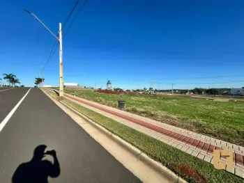 Imagem do anúncio: Vendo Terreno / Lote / Condomínio Em Chapecó, Santa Catarina No Bairro Efapi - Cód. 614d5b2423ad4c15555d1f0a02fef171