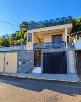 Imagem do anúncio: Vendo Casa Em Videira, Santa Catarina No Bairro Floresta - Cód. 9a88d8e4d11744749b3002639a64bed2