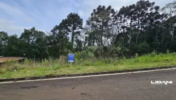Imagem do anúncio: Vendo Terreno / Lote / Condomínio Em Caçador, Santa Catarina No Bairro Champagnat - Cód. 8b58bfbe4334f894b57f8df19a3f2a8b
