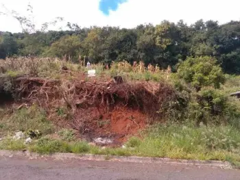 Imagem do anúncio: Vendo Terreno / Lote / Condomínio Em Videira, Santa Catarina No Bairro Farroupilha - Cód. efb6cc6936764099d81e29585a84fb04