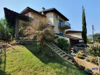 Imagem do anúncio: Vendo Casa Em Videira, Santa Catarina No Bairro Farroupilha - Cód. 2e516ebd02df3ba8f01eb1387aa844d5