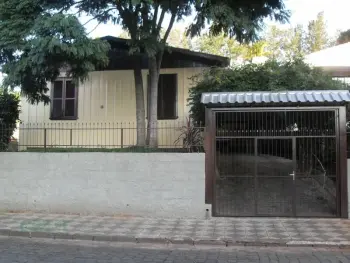 Imagem do anúncio: Alugo Para Temporada Casa Em Piratuba, Santa Catarina No Bairro Balneário - Cód. bdb2601d5caa3b5ac5686bad7a246377
