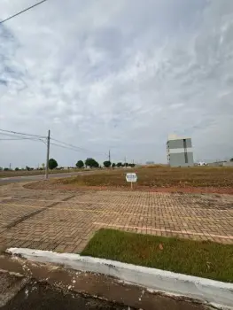 Imagem do anúncio: Vendo Terreno / Lote / Condomínio Em Lucas Do Rio Verde, Mato Grosso No Bairro Parque Dos Buritis - Cód. 30a667c26d920264e4ae9281b90d5308