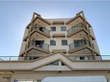 Imagem do anúncio: Alugo apartamento em Pinhalzinho , Santa Catarina no bairro Centro - Cód. 830a93c5a2ffc09271cfac775a1cd802