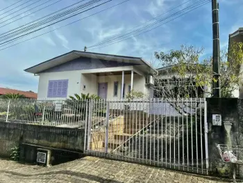 Imagem do anúncio: Vendo Casa Em Videira, Santa Catarina No Bairro Farroupilha - Cód. 9d91ef76eb34cf2bb0de7a5c8b99074e