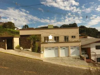 Imagem do anúncio: Vendo Casa Em Videira, Santa Catarina No Bairro Alvorada - Cód. e03ff9c5dfe3baf8b03df23fd08196c8