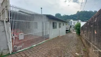 Imagem do anúncio: Vendo Casa Em Concórdia, Santa Catarina No Bairro Centro - Cód. 8357dde0cd49dc50bcc736a154be2814