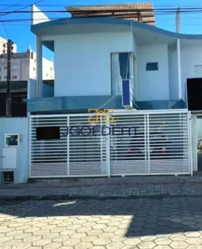 Imagem do anúncio: Vendo Casa Em Navegantes, Santa Catarina No Bairro Centro - Cód. f1659af0115133247e8fd30c97a48fcf